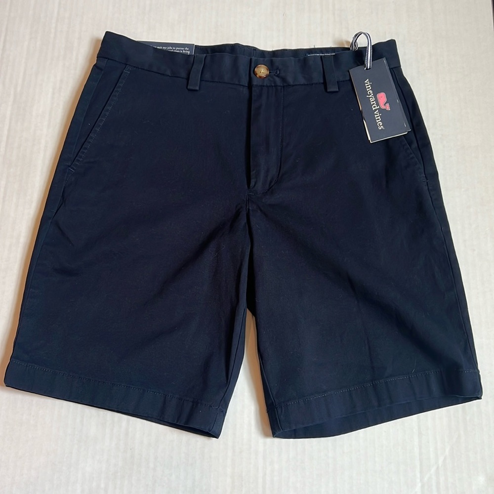 Vineyard vines shorts size 28 NWT navy (listing # 54)